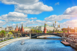 Солнечная Москва и Кремль
